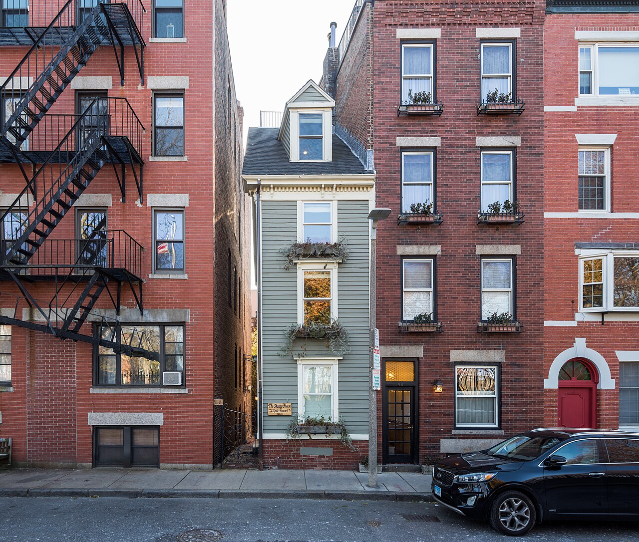 The Skinny House in Boston’s North End, a surviving nineteenth-century spite house of the same genre as the Alameda house described here.
