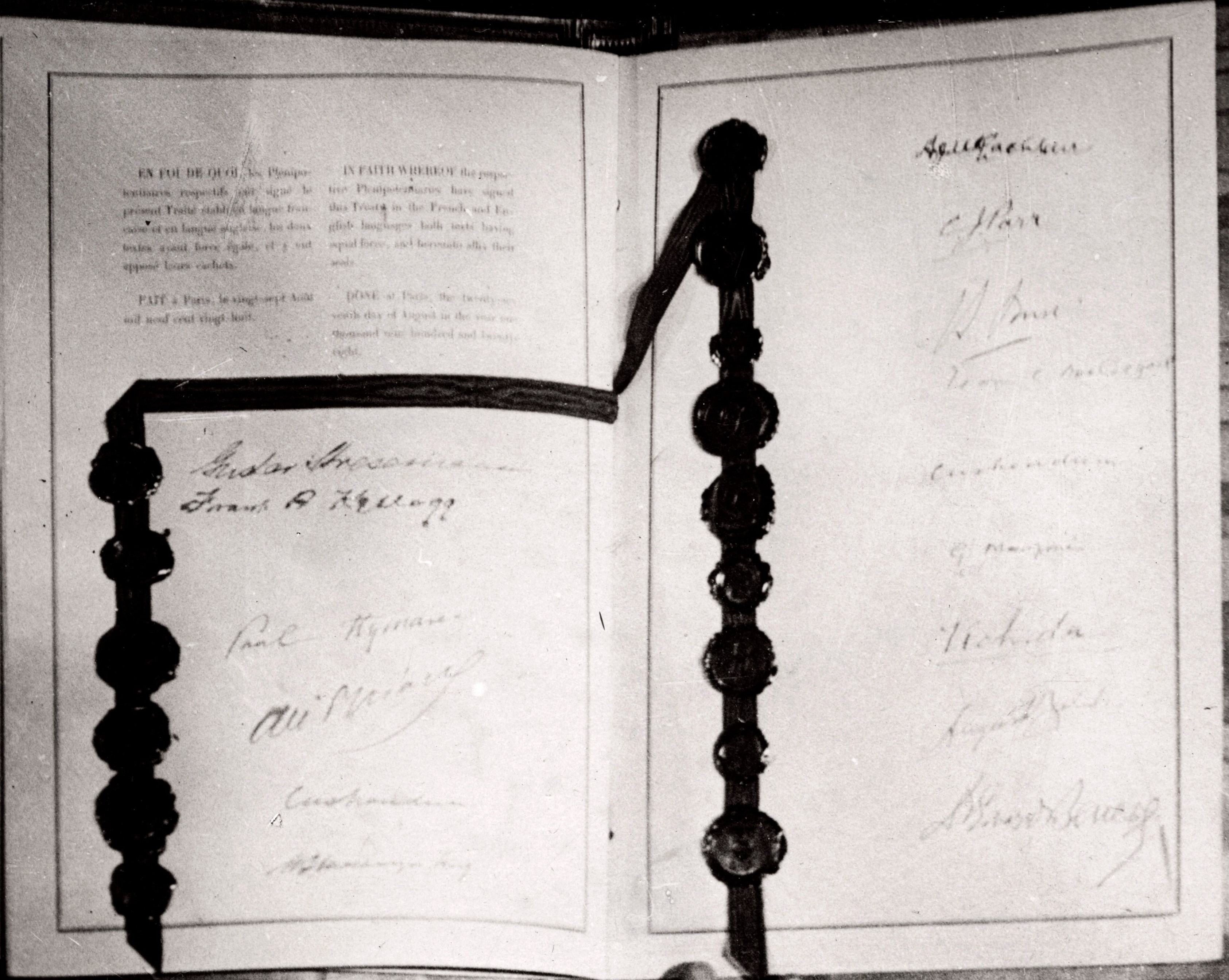 Signing of the Kellogg-Briand Pact, Paris, 1928